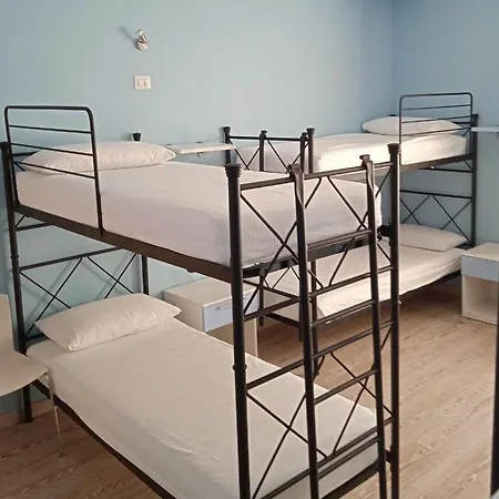 Ostello La Sosta Hostel *