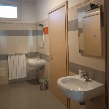 Hostel Ostello La Sosta *