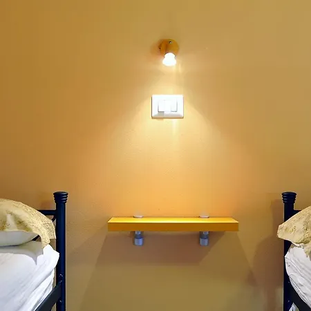 Ostello La Sosta Hostel *
